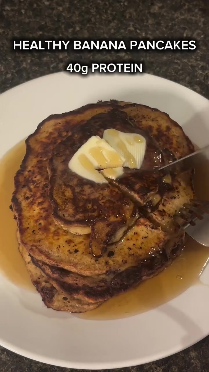 Banana Pancakes: Weekend Vibes and Morning Moments