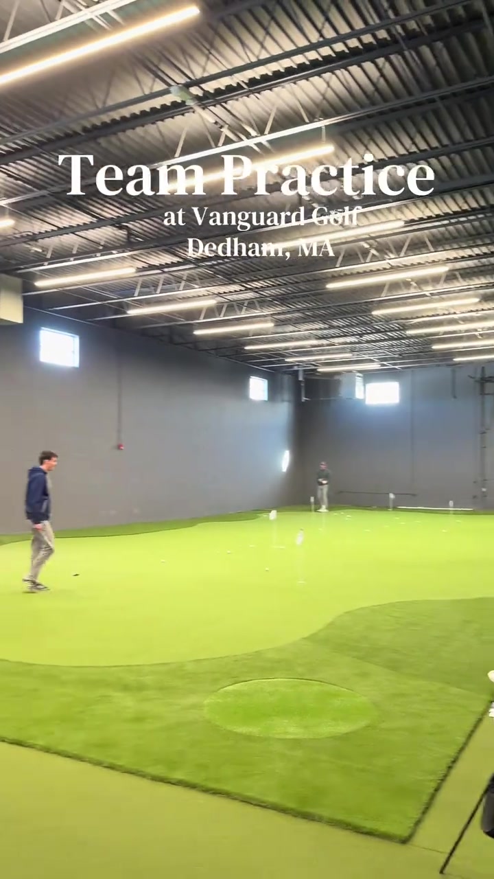 This place is soooo sick 40 yard indoor short game area golf golftok indoorgolf tiktokgolf fyp